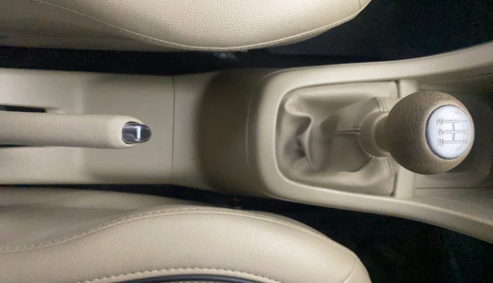 2018 Maruti Ertiga ZXI+, Petrol, Manual, 48,250 km, Gear Lever