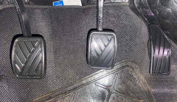 2018 Maruti Ertiga ZXI+, Petrol, Manual, 48,250 km, Pedals