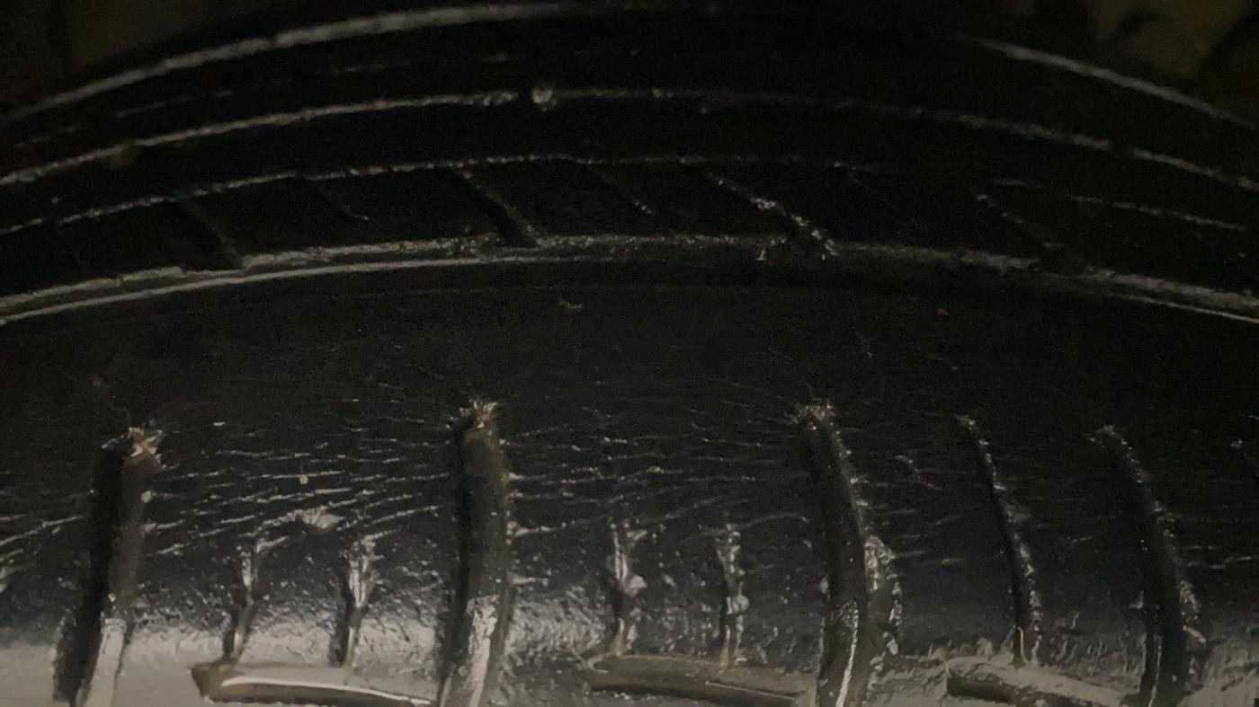 2018 Maruti Ertiga ZXI+, Petrol, Manual, 48,250 km, Right Front Tyre Tread