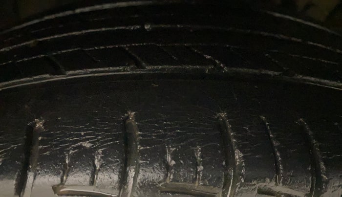 2018 Maruti Ertiga ZXI+, Petrol, Manual, 48,250 km, Right Front Tyre Tread