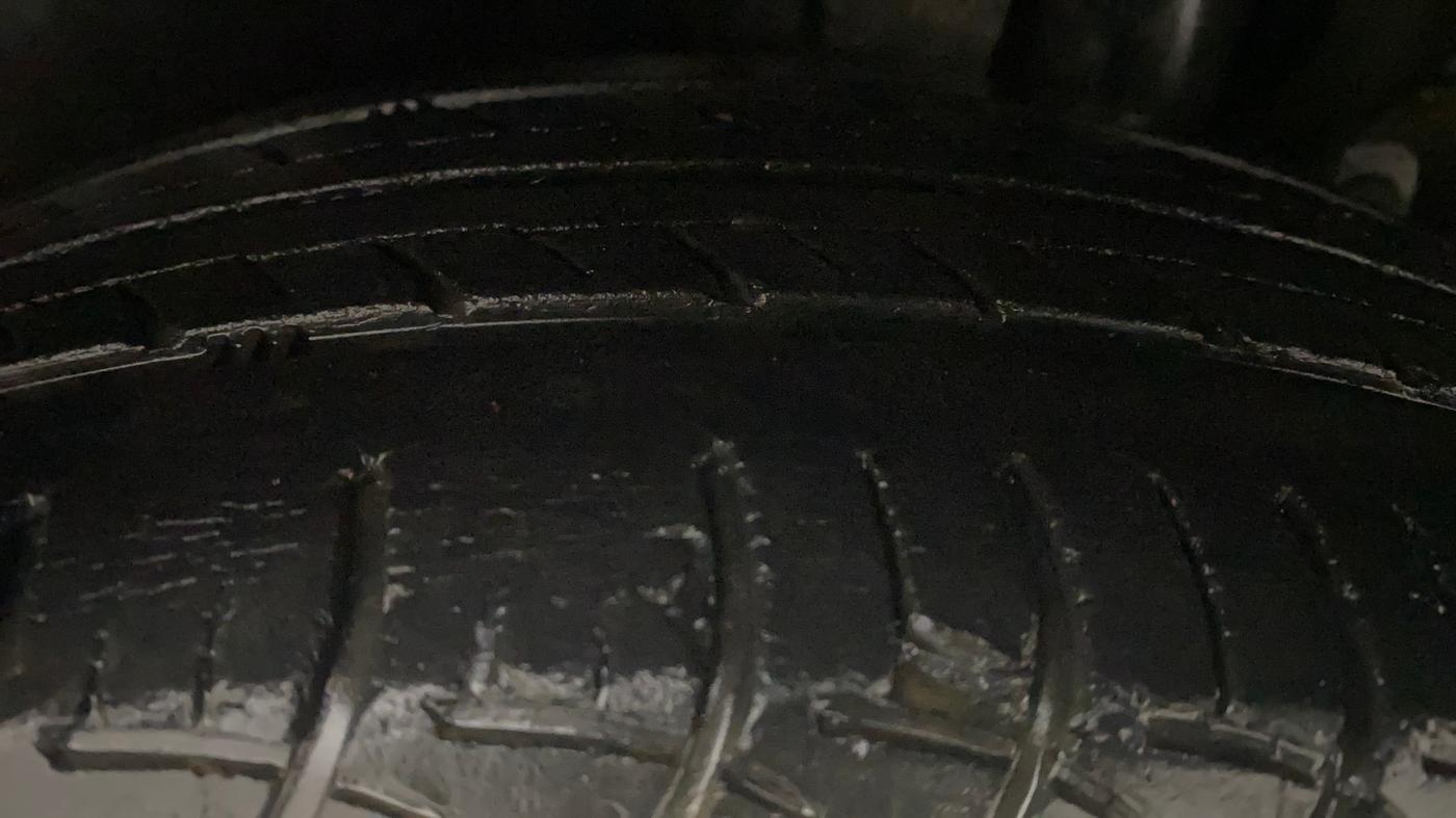 2018 Maruti Ertiga ZXI+, Petrol, Manual, 48,250 km, Left Rear Tyre Tread