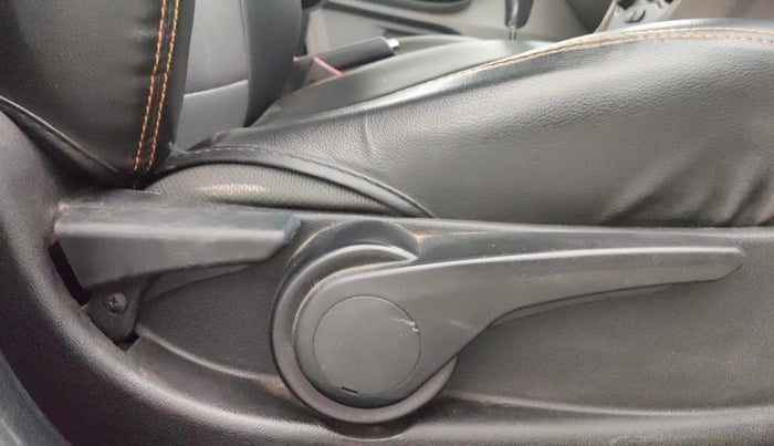 2018 Tata Tiago XZA PETROL, Petrol, Automatic, 76,983 km, Driver Side Adjustment Panel