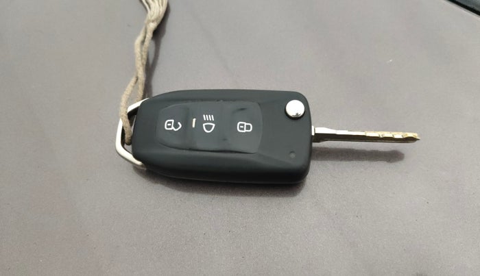 2018 Tata Tiago XZA PETROL, Petrol, Automatic, 76,983 km, Key Close Up