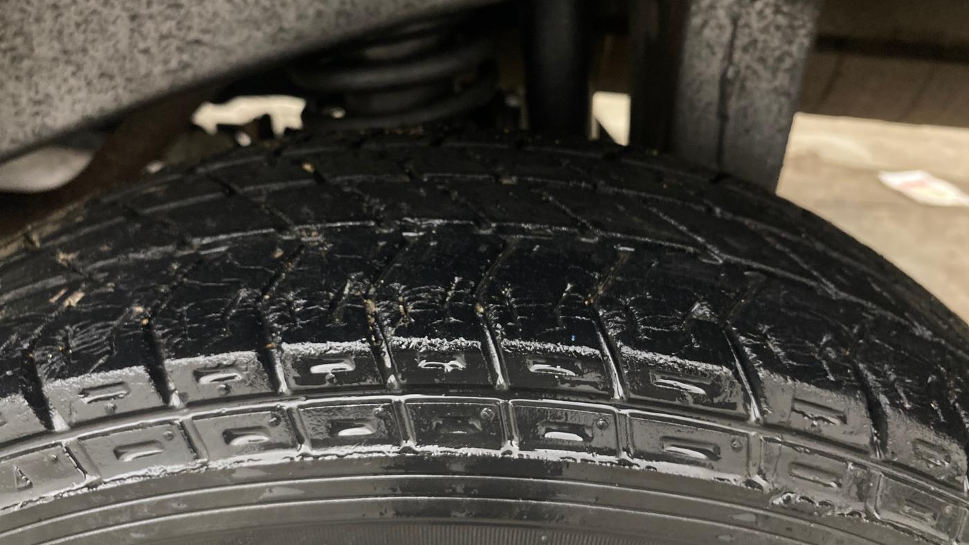 2016 Maruti Eeco 7 STR, Petrol, Manual, 33,663 km, Left Rear Tyre Tread