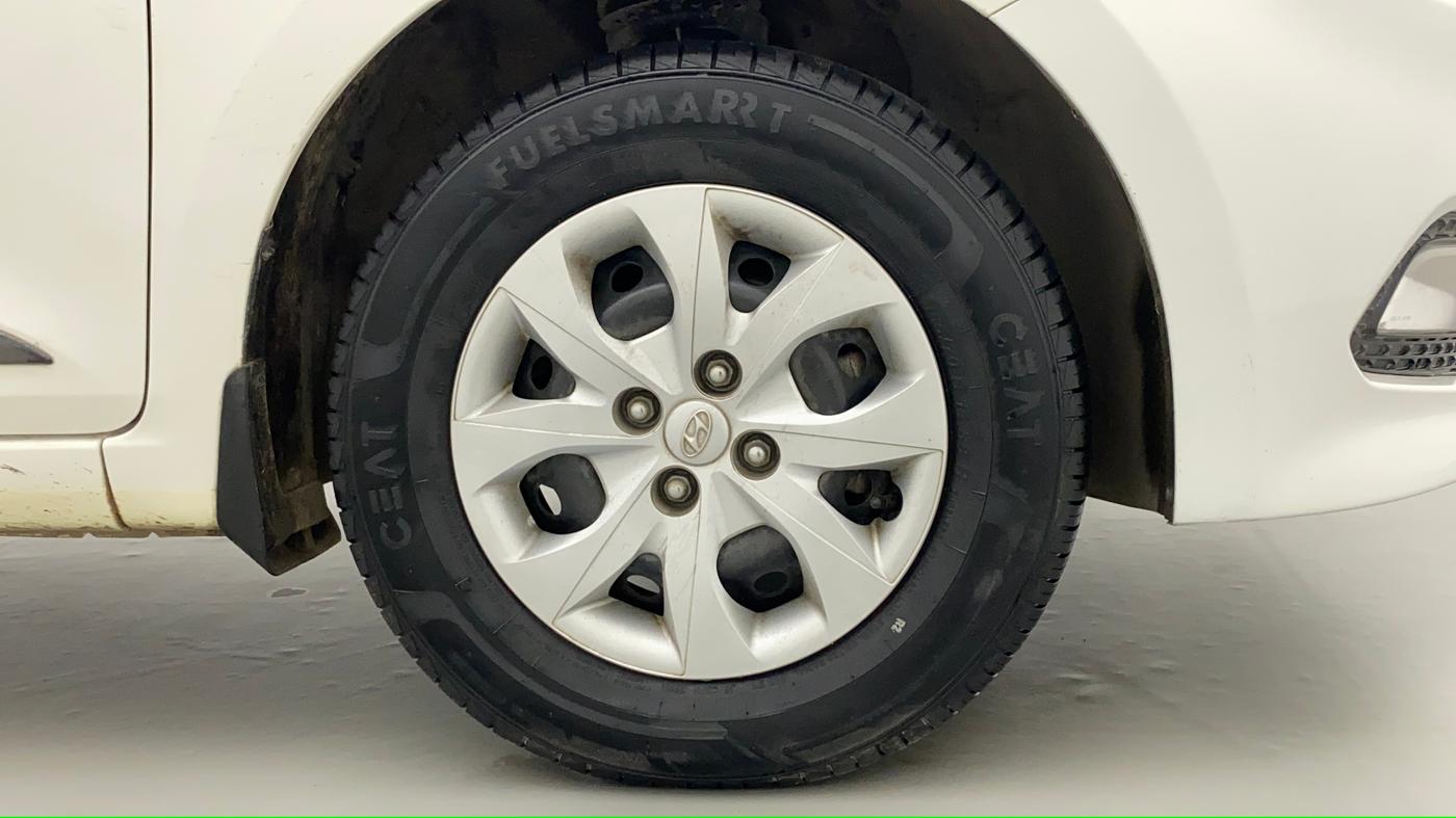 2014 Hyundai Elite i20 SPORTZ 1.2, Petrol, Manual, 38,789 km, Right Front Wheel