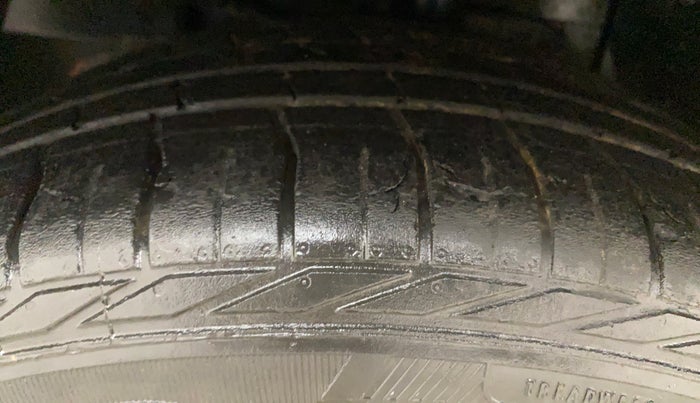 2021 Tata NEXON XZ PLUS SUNROOF PETROL DUAL TONE, Petrol, Manual, 52,481 km, Left Front Tyre Tread