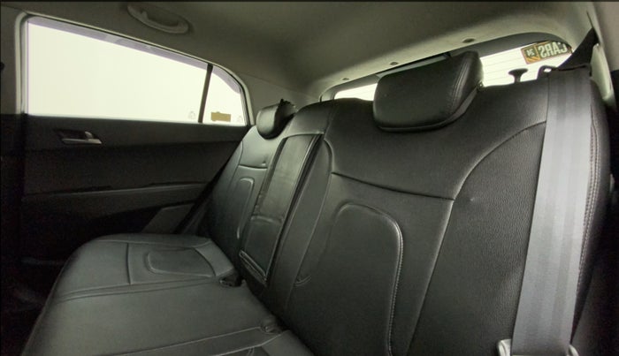 2017 Hyundai Creta SX PLUS 1.6 PETROL DUAL TONE, Petrol, Manual, 86,264 km, Right Side Rear Door Cabin
