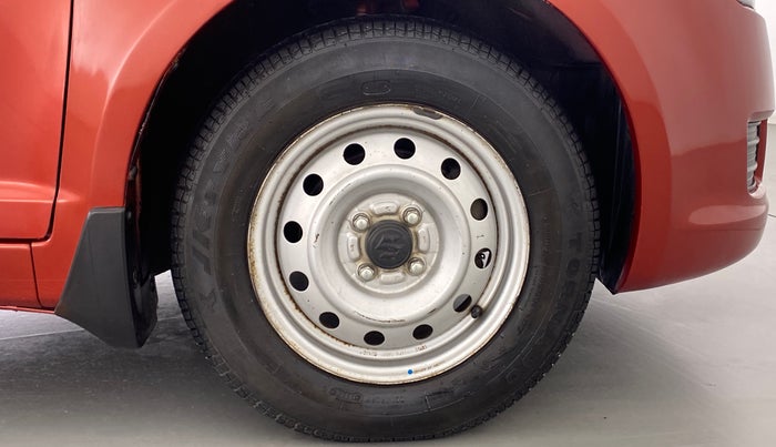 2009 Maruti Swift LXI 1.3, Petrol, Manual, 45,538 km, Right Front Wheel