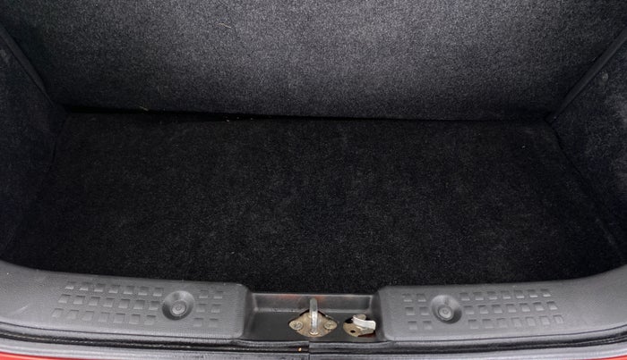 2009 Maruti Swift LXI 1.3, Petrol, Manual, 45,538 km, Boot Inside