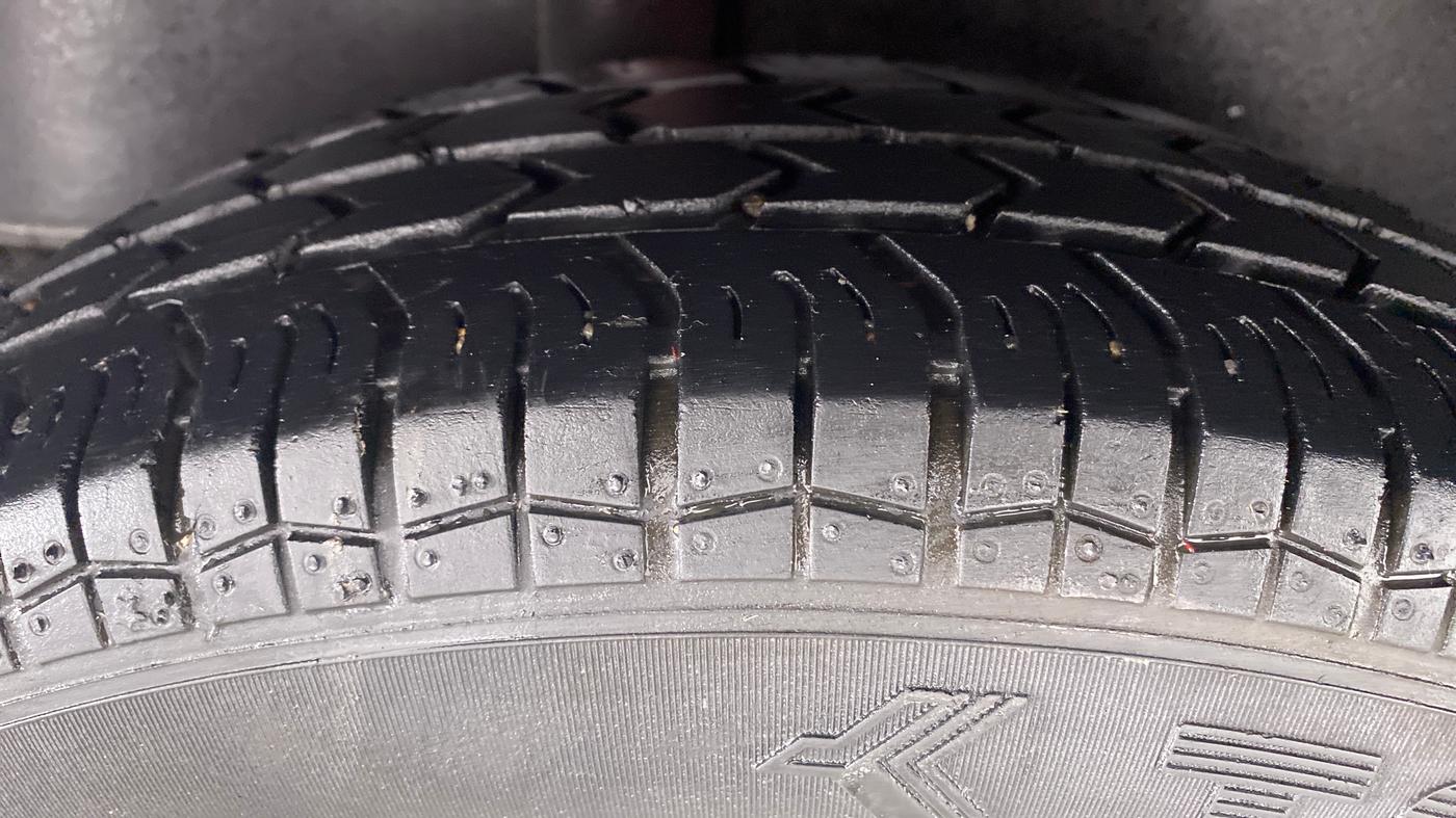 2009 Maruti Swift LXI 1.3, Petrol, Manual, 45,538 km, Right Rear Tyre Tread