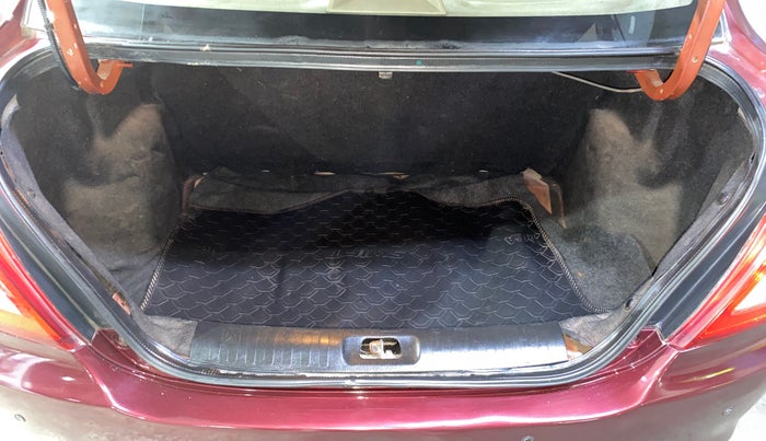 2016 Maruti Swift Dzire VXI AT, Petrol, Automatic, 88,858 km, Boot Inside