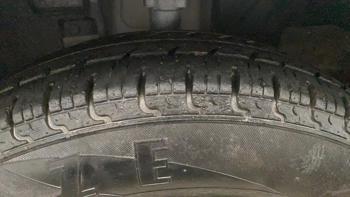 2018 Datsun Redi Go T (O), Petrol, Manual, 34,112 km, Left Front Tyre Tread