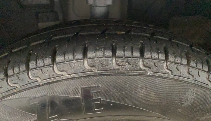 2018 Datsun Redi Go T (O), Petrol, Manual, 33,943 km, Left Front Tyre Tread