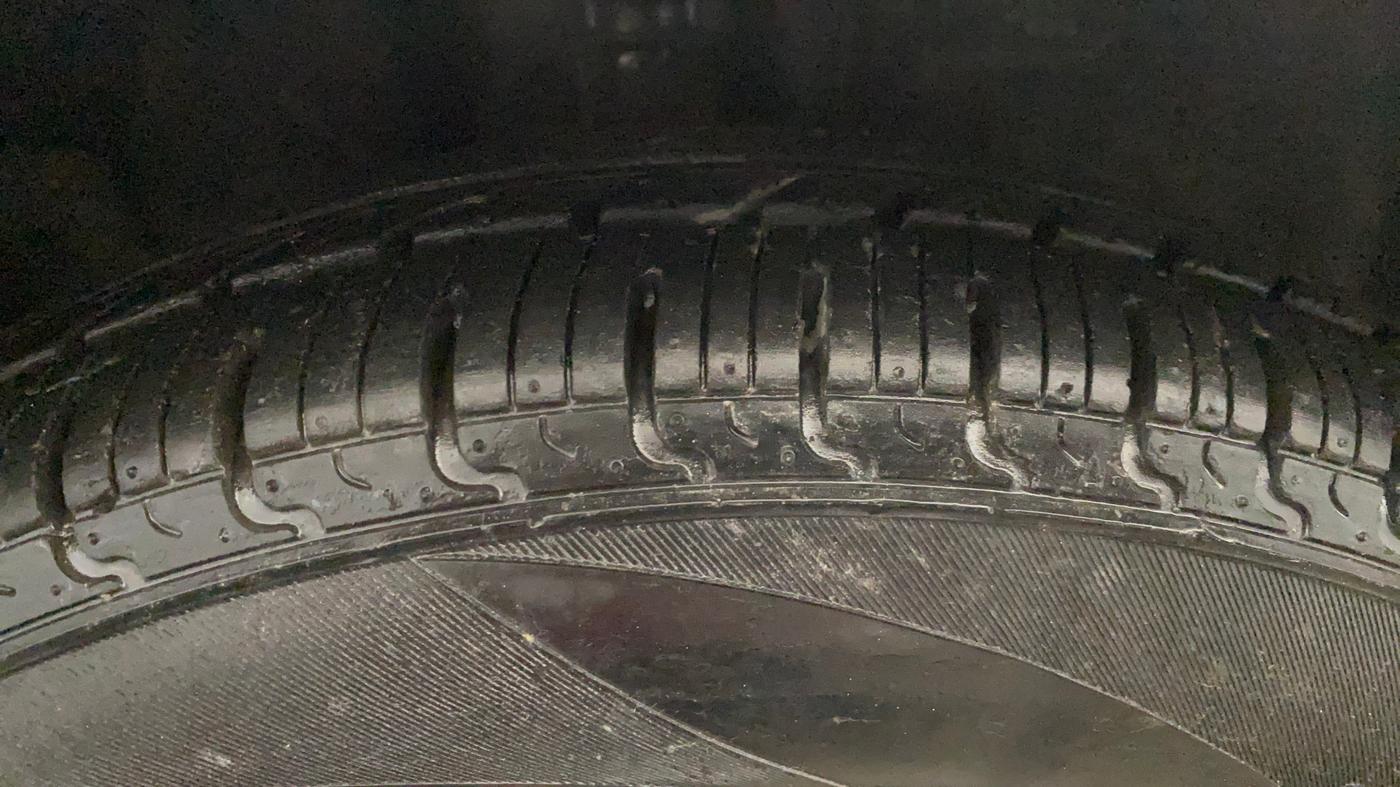 2018 Datsun Redi Go T (O), Petrol, Manual, 34,112 km, Right Front Tyre Tread