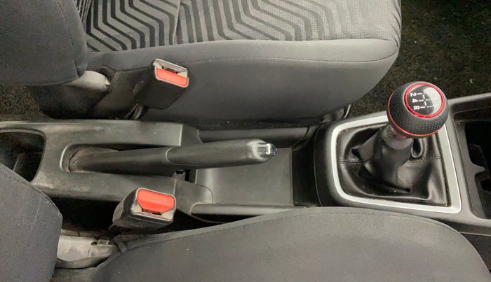 2021 Maruti Swift ZXI, Petrol, Manual, 72,301 km, Gear Lever
