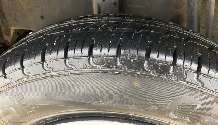 2018 Datsun Redi Go T (O), Petrol, Manual, 43,988 km, Right Rear Tyre Tread