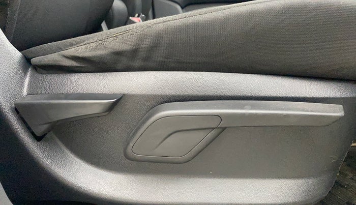2019 Mahindra KUV 100 NXT K4+ P 6 STR, Petrol, Manual, 55,788 km, Driver Side Adjustment Panel