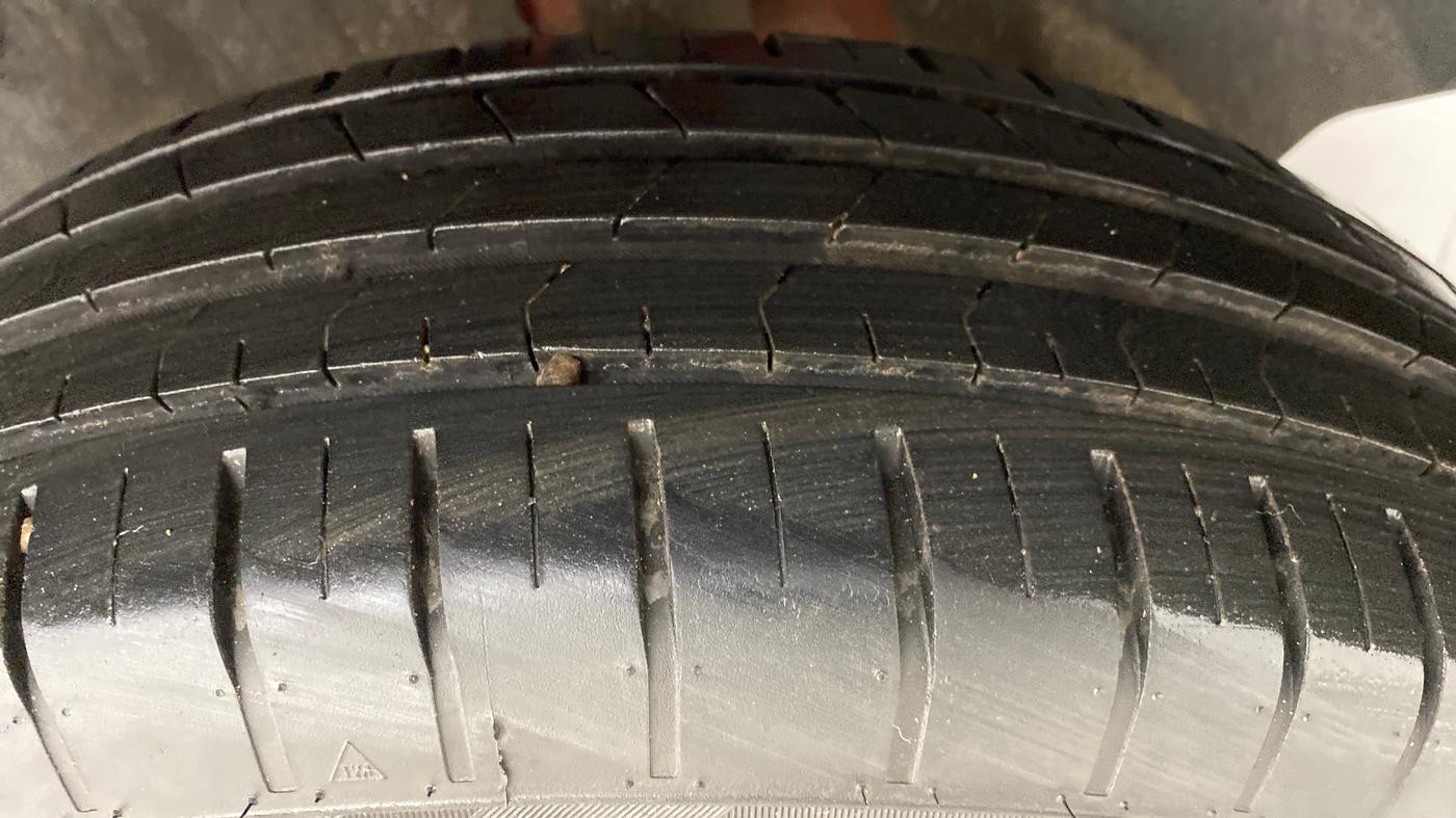2018 Maruti Swift ZXI (AMT), Petrol, Automatic, 18,168 km, Left Rear Tyre Tread