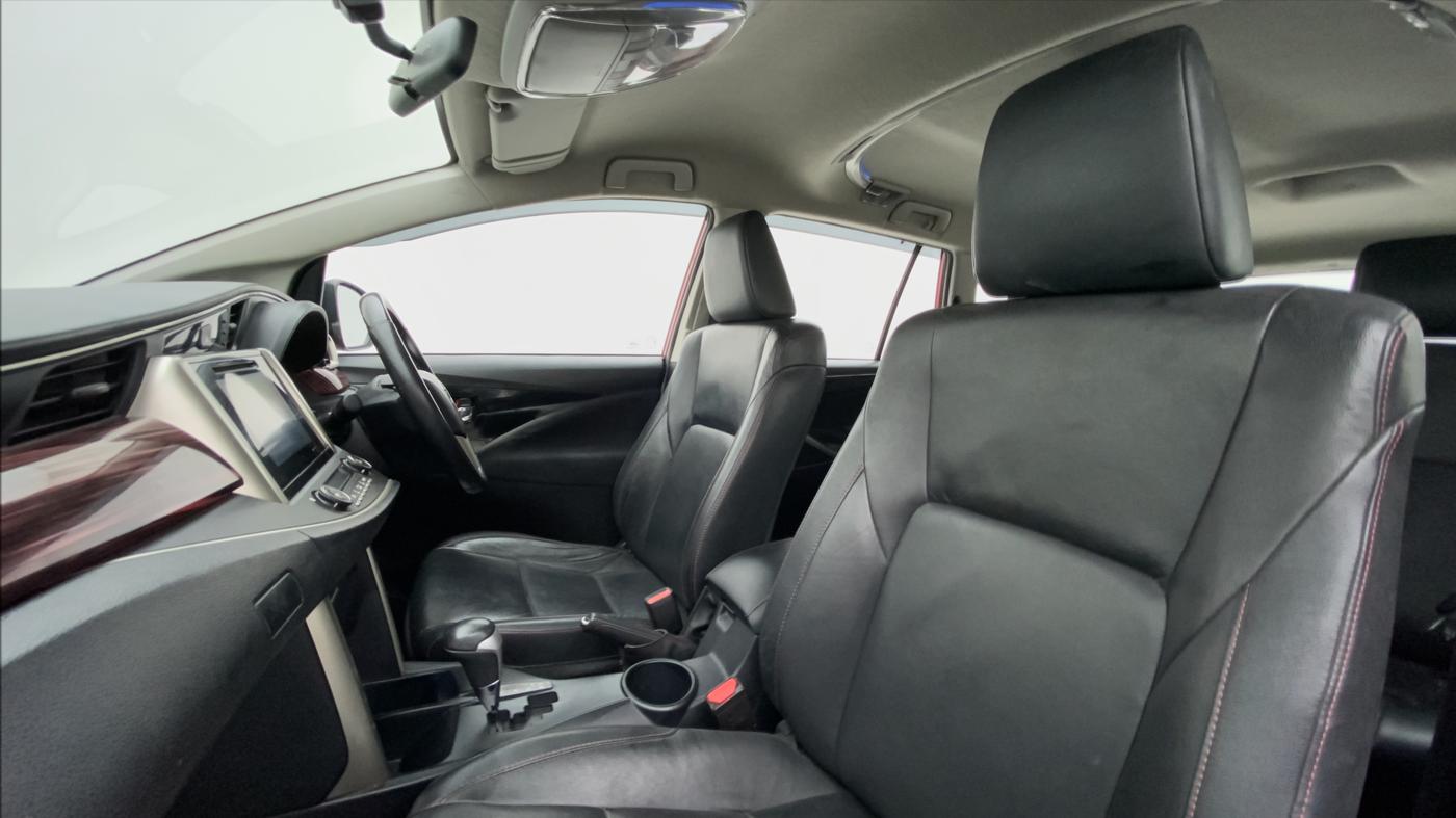 2019 Toyota Innova Crysta TOURING SPORT DIESEL AT, Diesel, Automatic, 65,274 km, Right Side Front Door Cabin