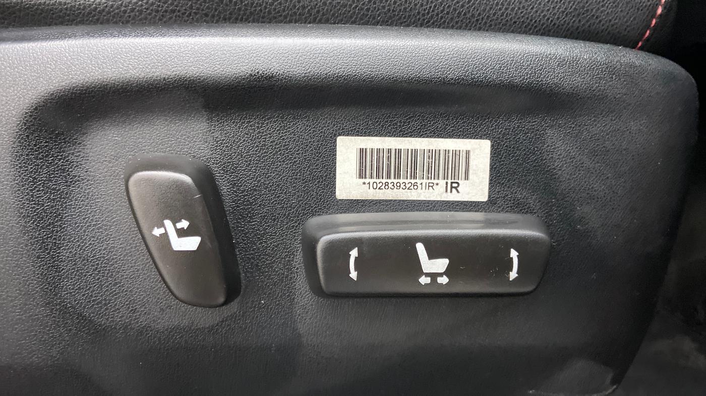 2019 Toyota Innova Crysta TOURING SPORT DIESEL AT, Diesel, Automatic, 65,274 km, Electrically Adjustable Driver's Seat