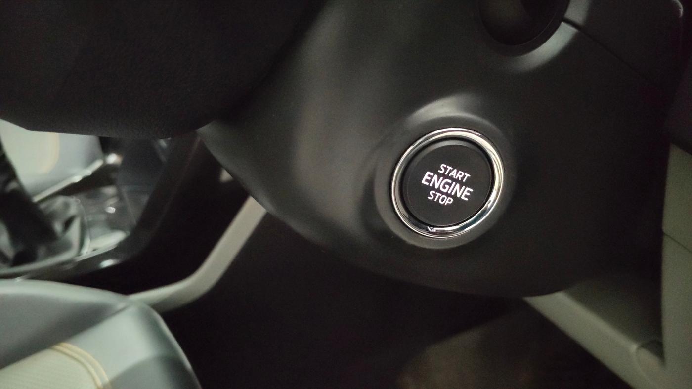 2021 Skoda KUSHAQ STYLE 1.0L TSI MT, Petrol, Manual, 13,473 km, Keyless Start/ Stop Button