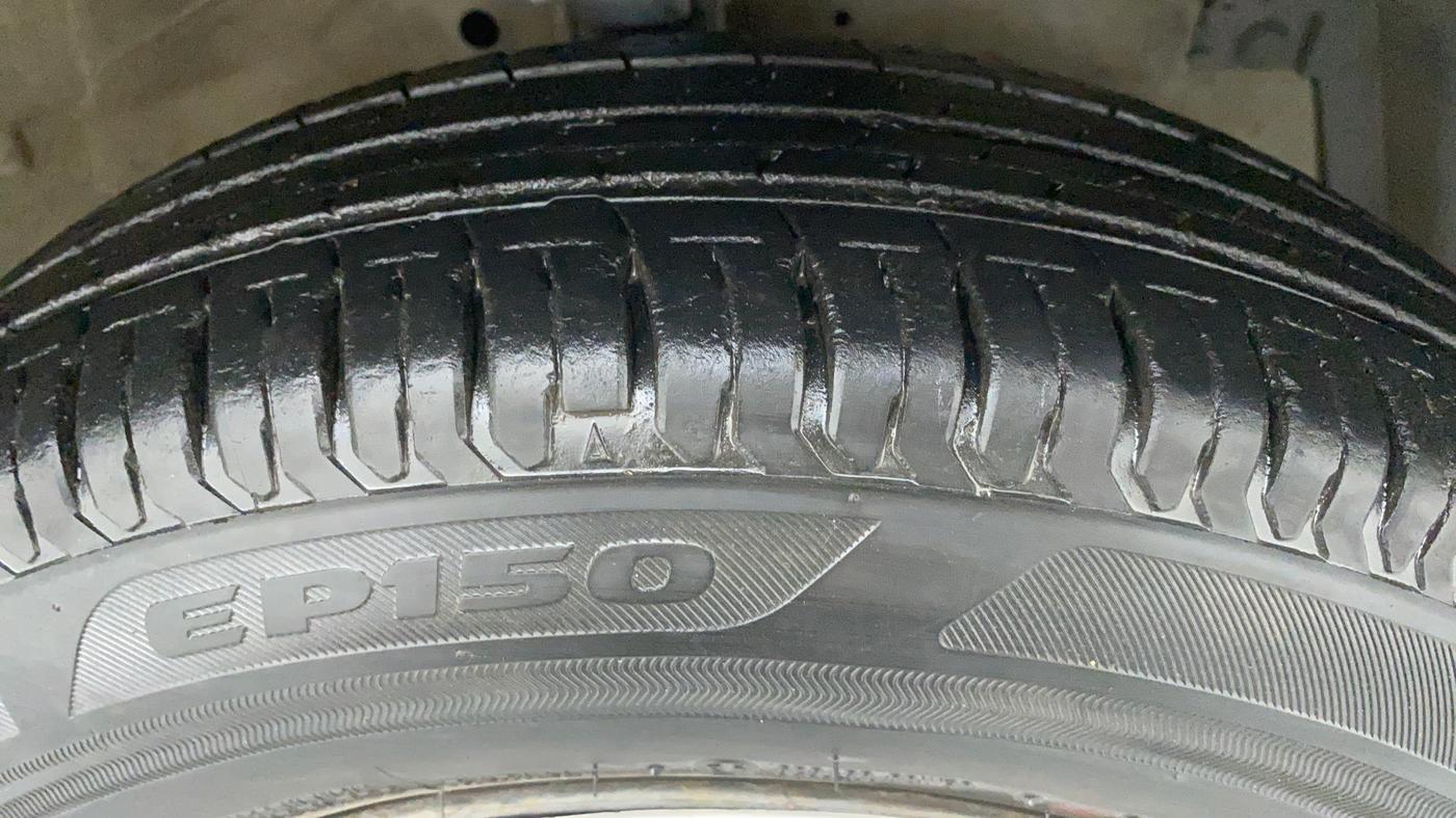 2013 Maruti Swift Dzire VDI, Diesel, Manual, 60,551 km, Right Front Tyre Tread
