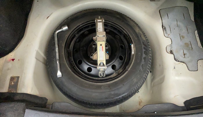 2013 Maruti Swift Dzire VDI, Diesel, Manual, 60,551 km, Spare Tyre