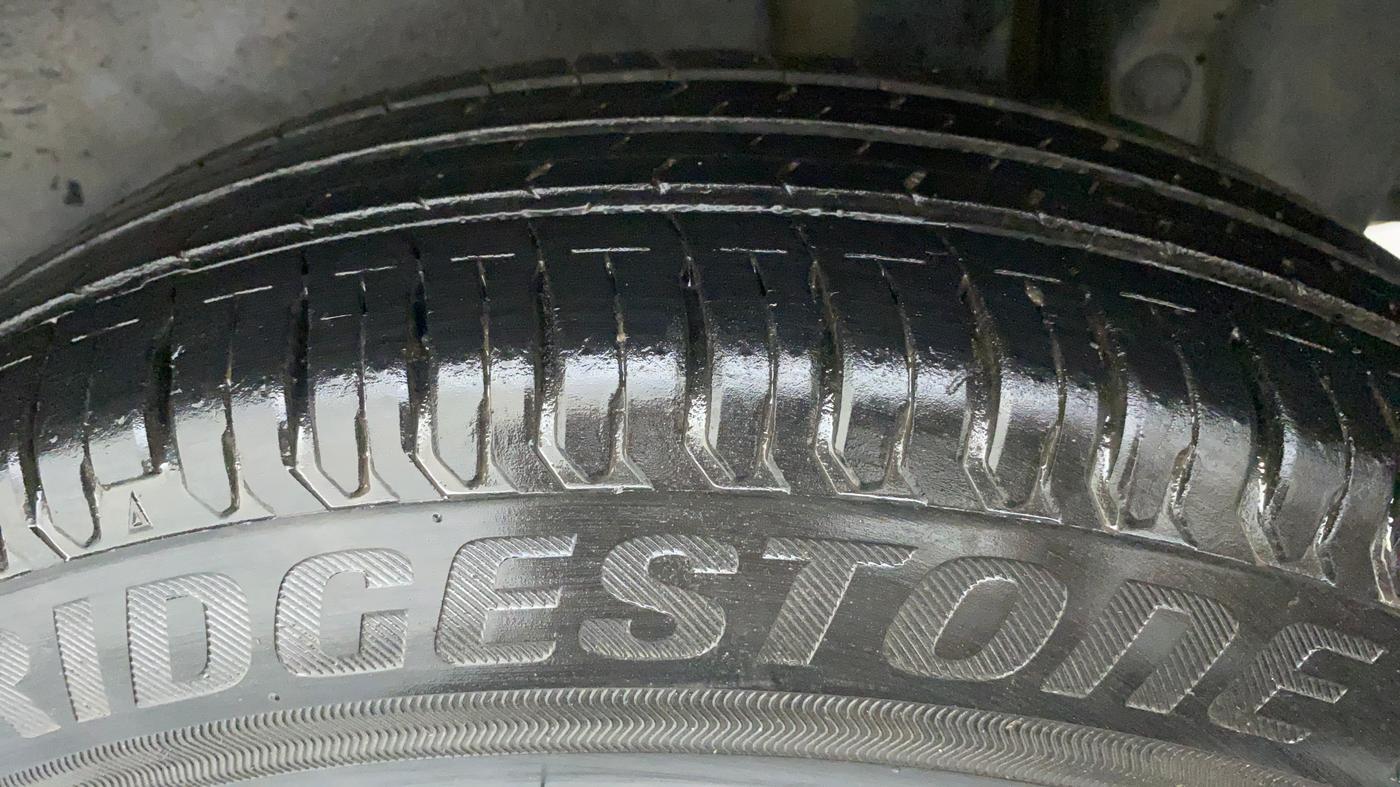 2013 Maruti Swift Dzire VDI, Diesel, Manual, 60,551 km, Left Rear Tyre Tread