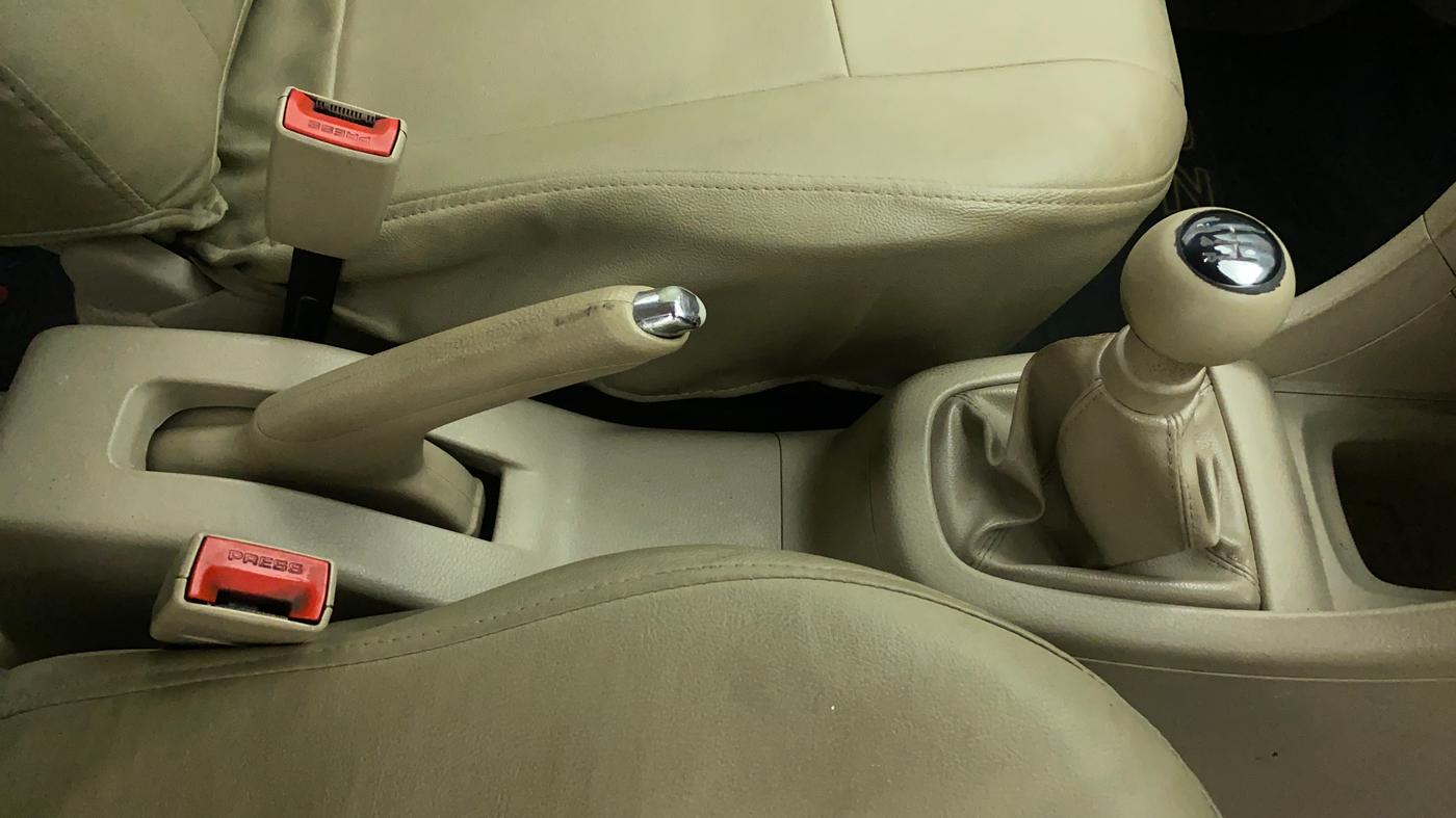 2013 Maruti Swift Dzire VDI, Diesel, Manual, 60,551 km, Gear Lever