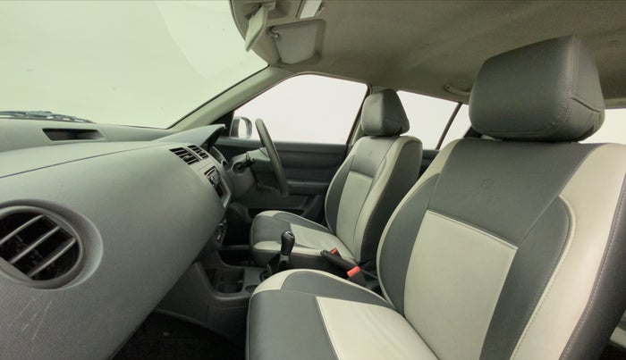 2011 Maruti Swift LXI, Petrol, Manual, 26,942 km, Right Side Front Door Cabin