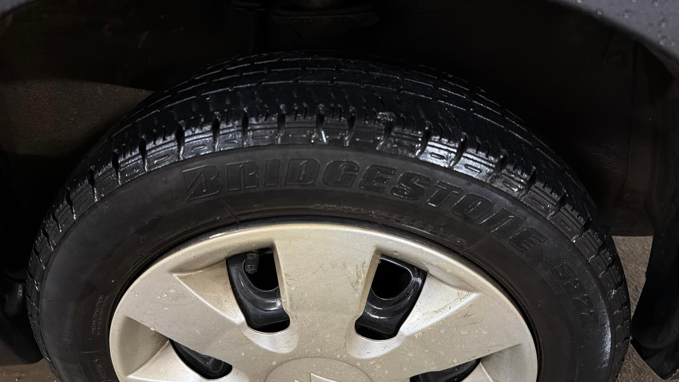 2016 Maruti Alto K10 VXI, Petrol, Manual, 43,958 km, Right Front Tyre Tread