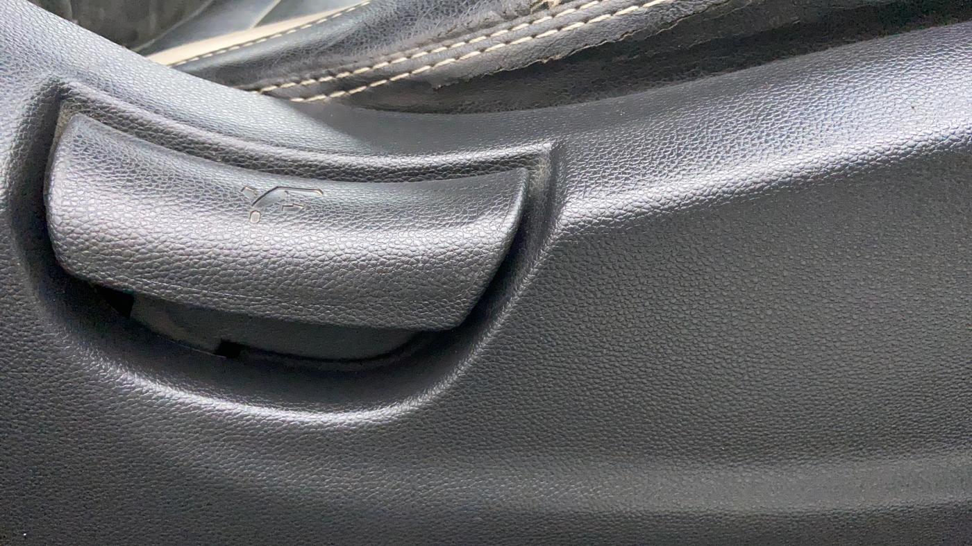 2017 Hyundai Creta 1.6 E + VTVT, Petrol, Manual, 25,212 km, Driver Side Adjustment Panel