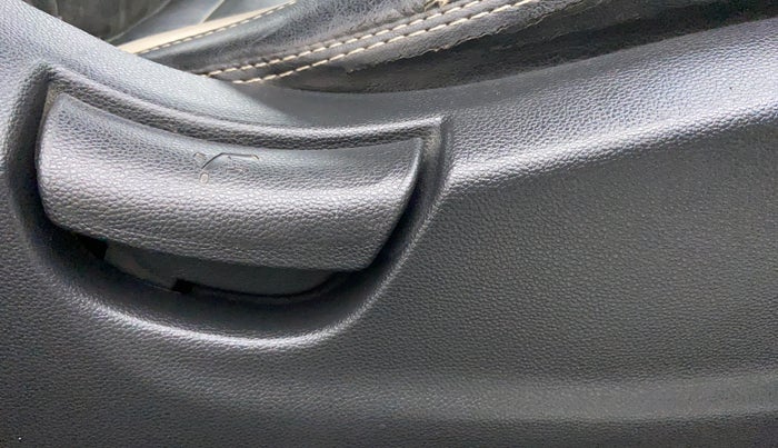 2017 Hyundai Creta 1.6 E + VTVT, Petrol, Manual, 25,212 km, Driver Side Adjustment Panel