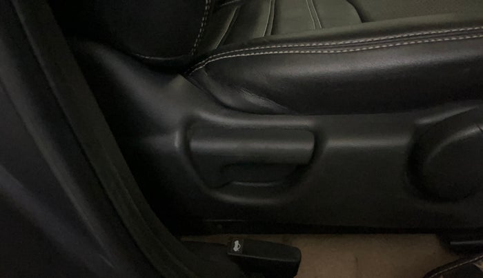 2019 Honda City 1.5L I-VTEC SV, Petrol, Manual, 40,748 km, Driver Side Adjustment Panel