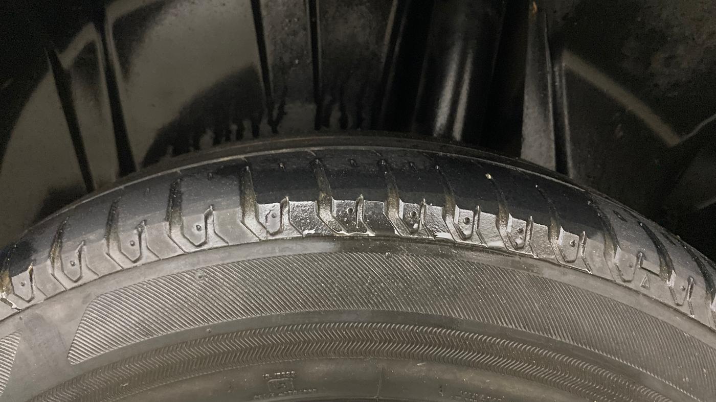 2023 Maruti Ertiga ZXI (O) CNG, CNG, Manual, 45,760 km, Left Rear Tyre Tread