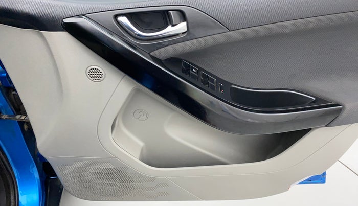 2019 Tata NEXON XZA PLUS DIESEL DUAL TONE, Diesel, Automatic, 34,382 km, Driver Side Door Panels Control