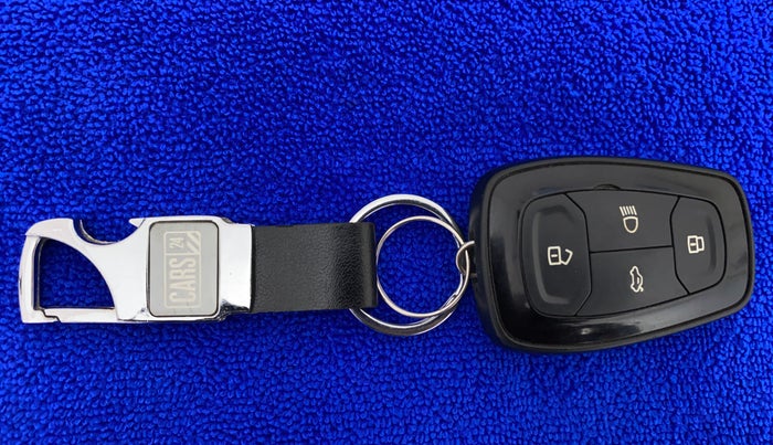 2019 Tata NEXON XZA PLUS DIESEL DUAL TONE, Diesel, Automatic, 34,382 km, Key Close Up