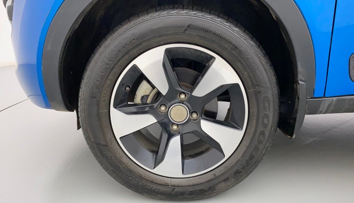 2019 Tata NEXON XZA PLUS DIESEL DUAL TONE, Diesel, Automatic, 34,382 km, Left Front Wheel