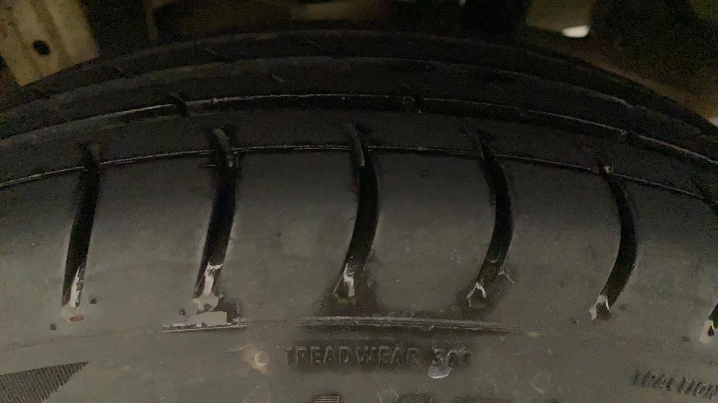 2013 Maruti Alto 800 LXI CNG, CNG, Manual, 92,492 km, Left Front Tyre Tread