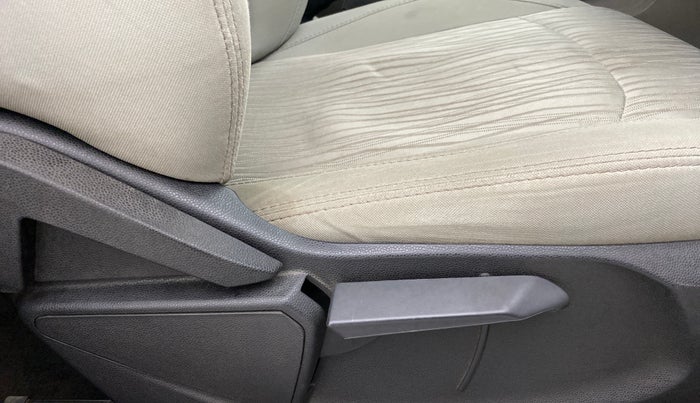 2016 Ford Ecosport 1.5 TITANIUM TI VCT AT, Petrol, Automatic, 62,789 km, Driver Side Adjustment Panel