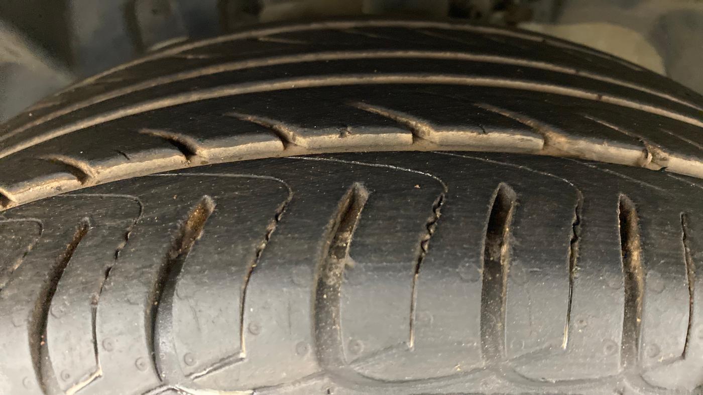 2016 Ford Ecosport 1.5 TITANIUM TI VCT AT, Petrol, Automatic, 62,789 km, Left Front Tyre Tread