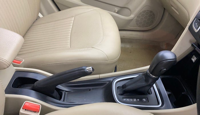 2015 Maruti Ciaz ZXI AT, Petrol, Automatic, 31,251 km, Gear Lever