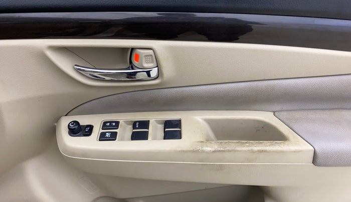 2015 Maruti Ciaz ZXI AT, Petrol, Automatic, 31,251 km, Driver Side Door Panels Control