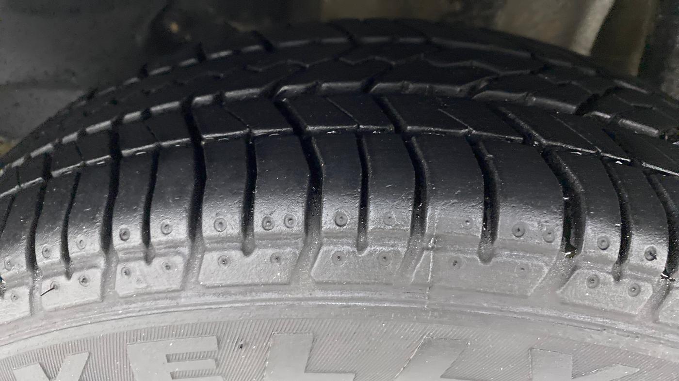2017 Tata Tiago XZA 1.2 REVOTRON, Petrol, Automatic, 43,262 km, Left Rear Tyre Tread