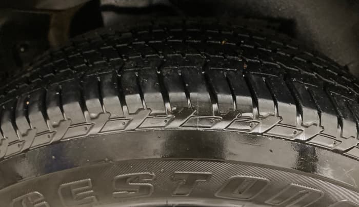 2021 Mahindra XUV500 W7 AT, Diesel, Automatic, 1,25,597 km, Right Rear Tyre Tread