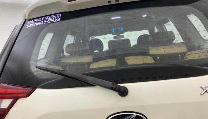 2021 Mahindra XUV500 W7 AT, Diesel, Automatic, 1,25,597 km, Rear Wiper