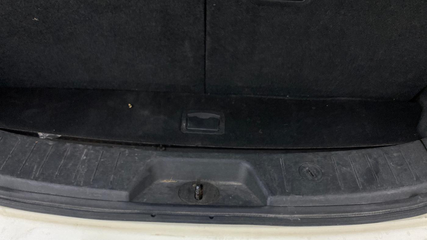 2021 Mahindra XUV500 W7 AT, Diesel, Automatic, 1,25,597 km, Boot Inside