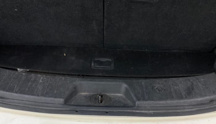 2021 Mahindra XUV500 W7 AT, Diesel, Automatic, 1,25,597 km, Boot Inside