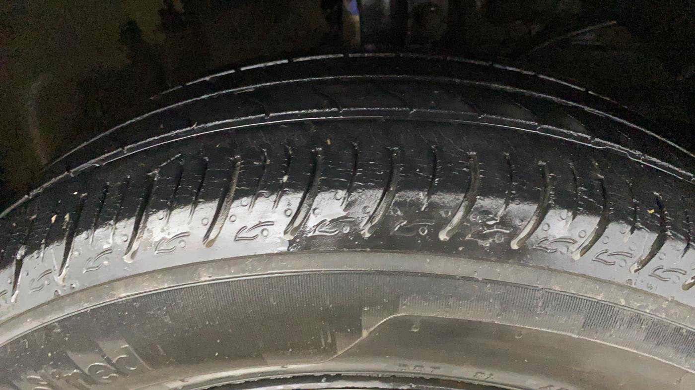 2021 Maruti Baleno DELTA PETROL 1.2, Petrol, Manual, 50,484 km, Right Front Tyre Tread
