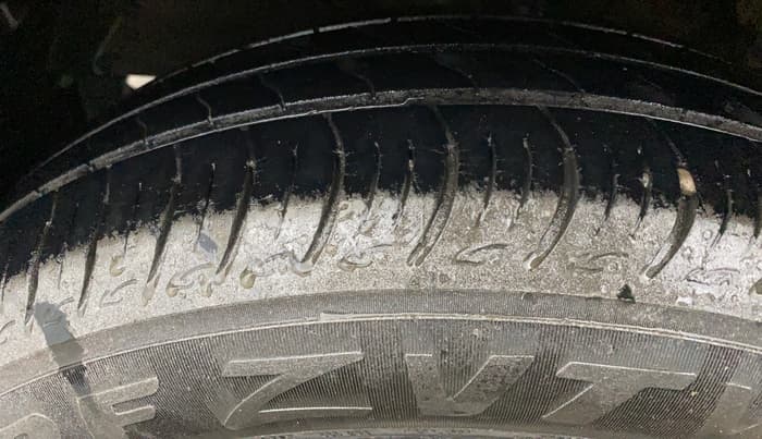 2021 Maruti Baleno DELTA PETROL 1.2, Petrol, Manual, 50,484 km, Left Front Tyre Tread